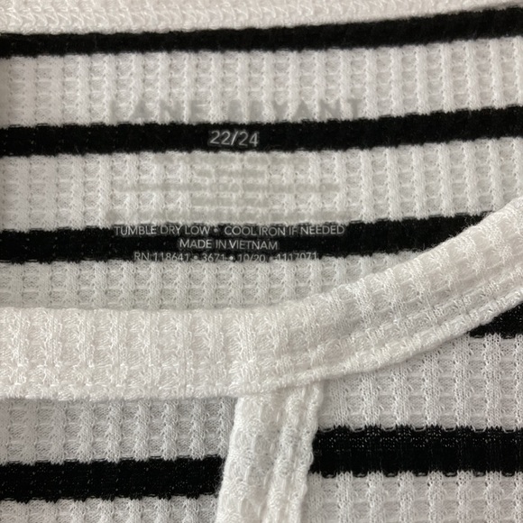 Lane Bryant 22/24 top long sleeves - Picture 3 of 11